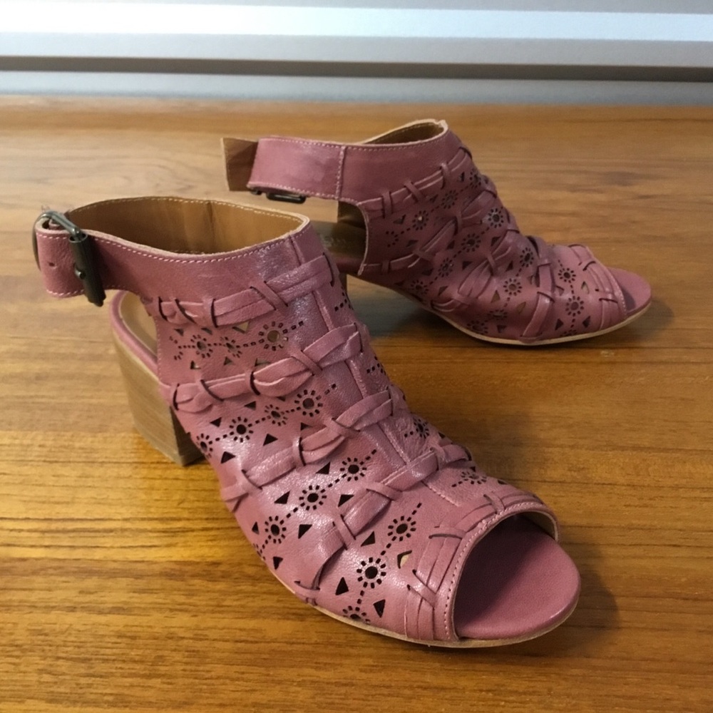 Sundance Women Fuscia Leather Weave Perforated Boho Heeled Sandal Size 38EU